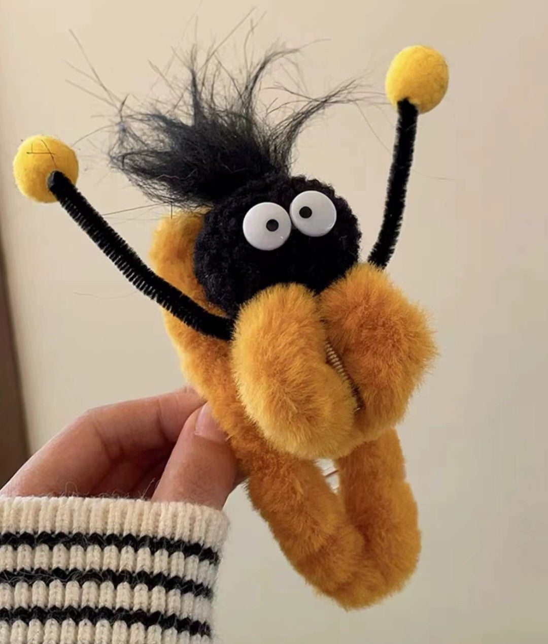 Big Eye Plush Claw Clip
