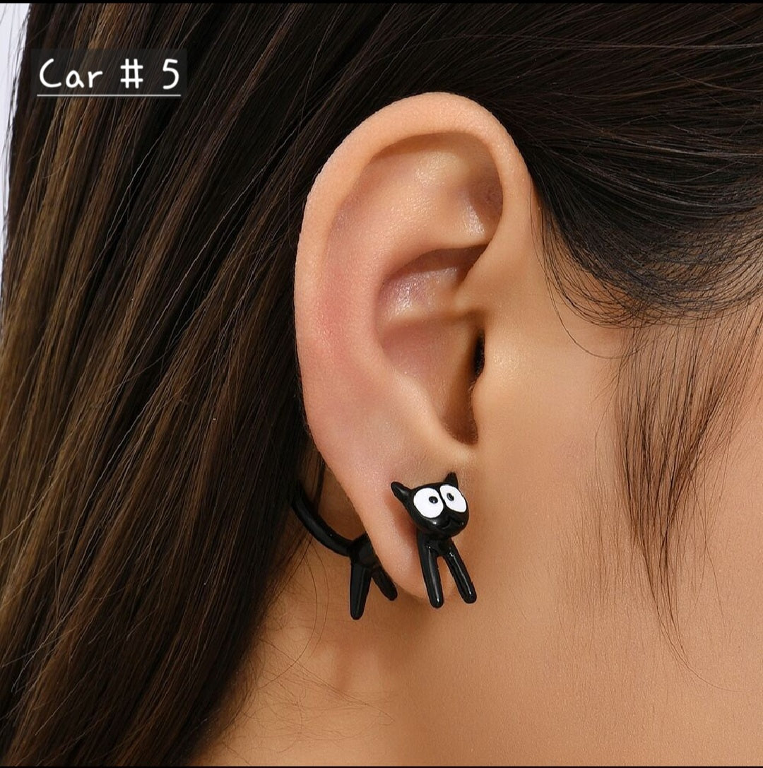 Big Eye Surprised Kitten Earring