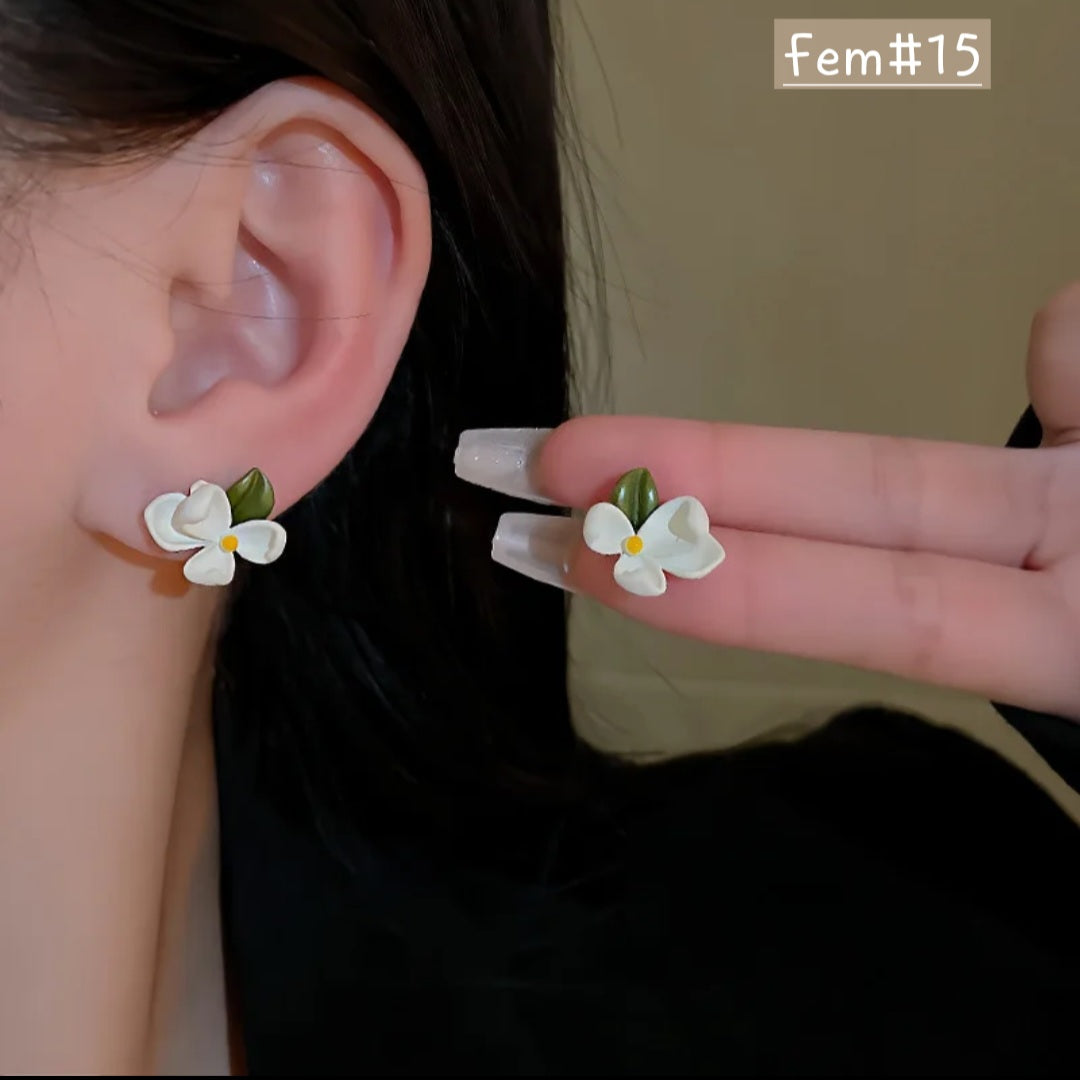 Sweet Gardenia Magnetic Earring