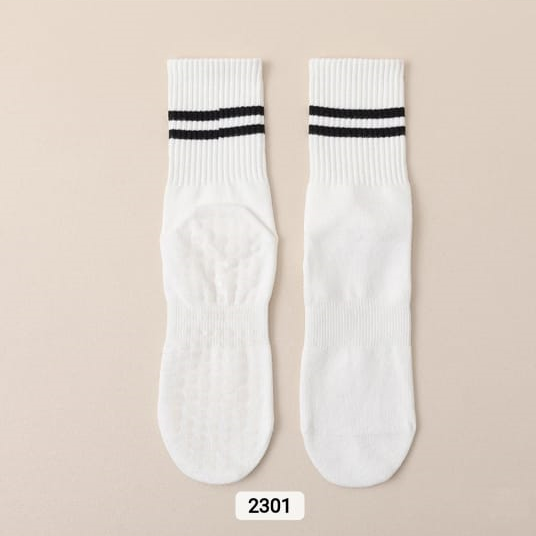 Trendy basic short socks